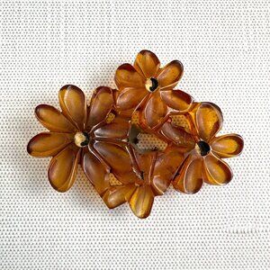 1930s Apple-Juice Bakelite Daisy Dress Clip
